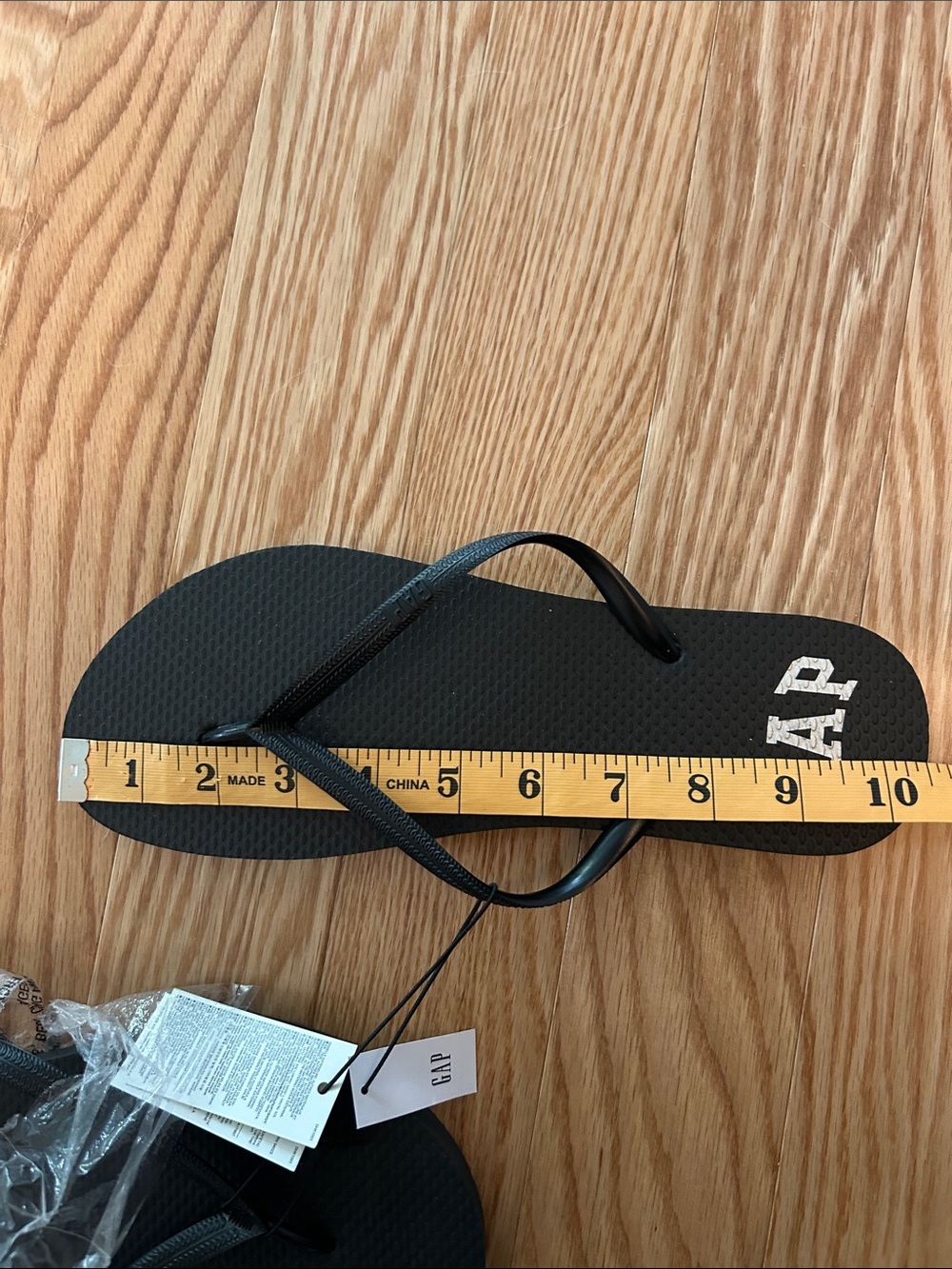 GAP Camouflage and Black Flip Flops - Picture 13 of 14